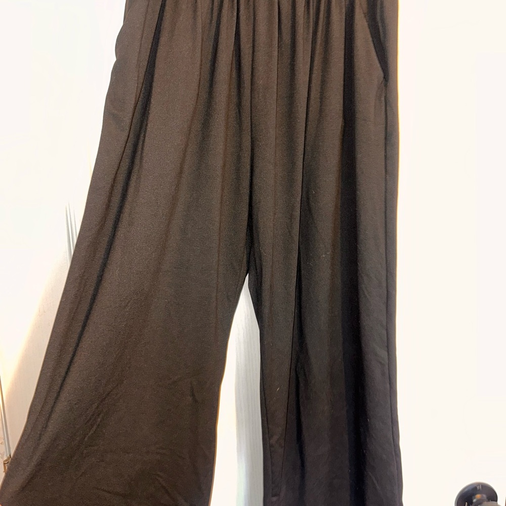 Elegant Black Wide-Leg Yoga Pants